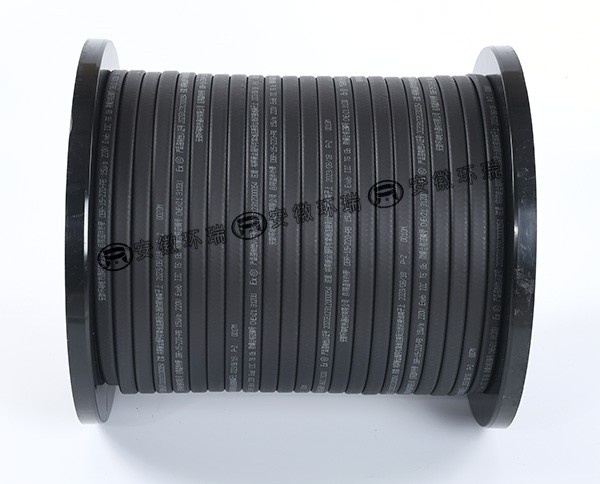 Introducción a la selección de cables calefactores eléctricos para el aislamiento de tuberías complejas.